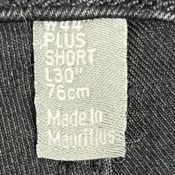 ASOS Plus Size Black Denim Jeans Distressed Cropped Skinny W44 Short NWT - Picture 9 of 12